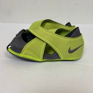 Nike Women Studio Wrap Shoes Green Yoga Barre Pilates Dance Size Small 6-7.5